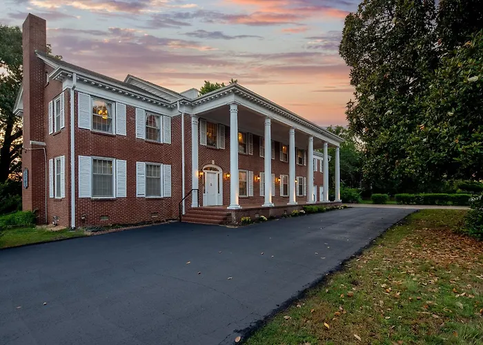 Beland Mansion-Magnolia Suite!