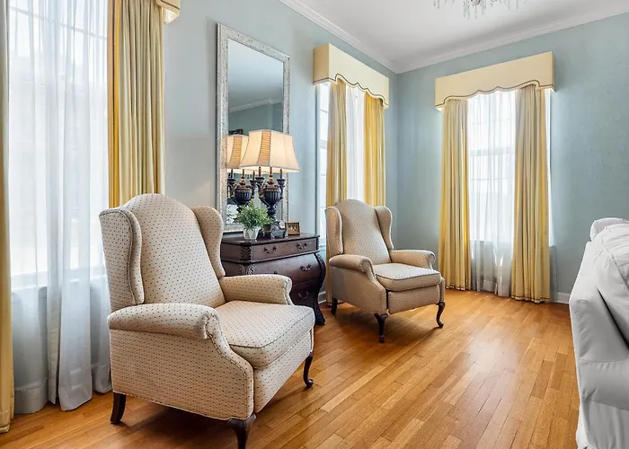 Beland Mansion-Magnolia Suite!