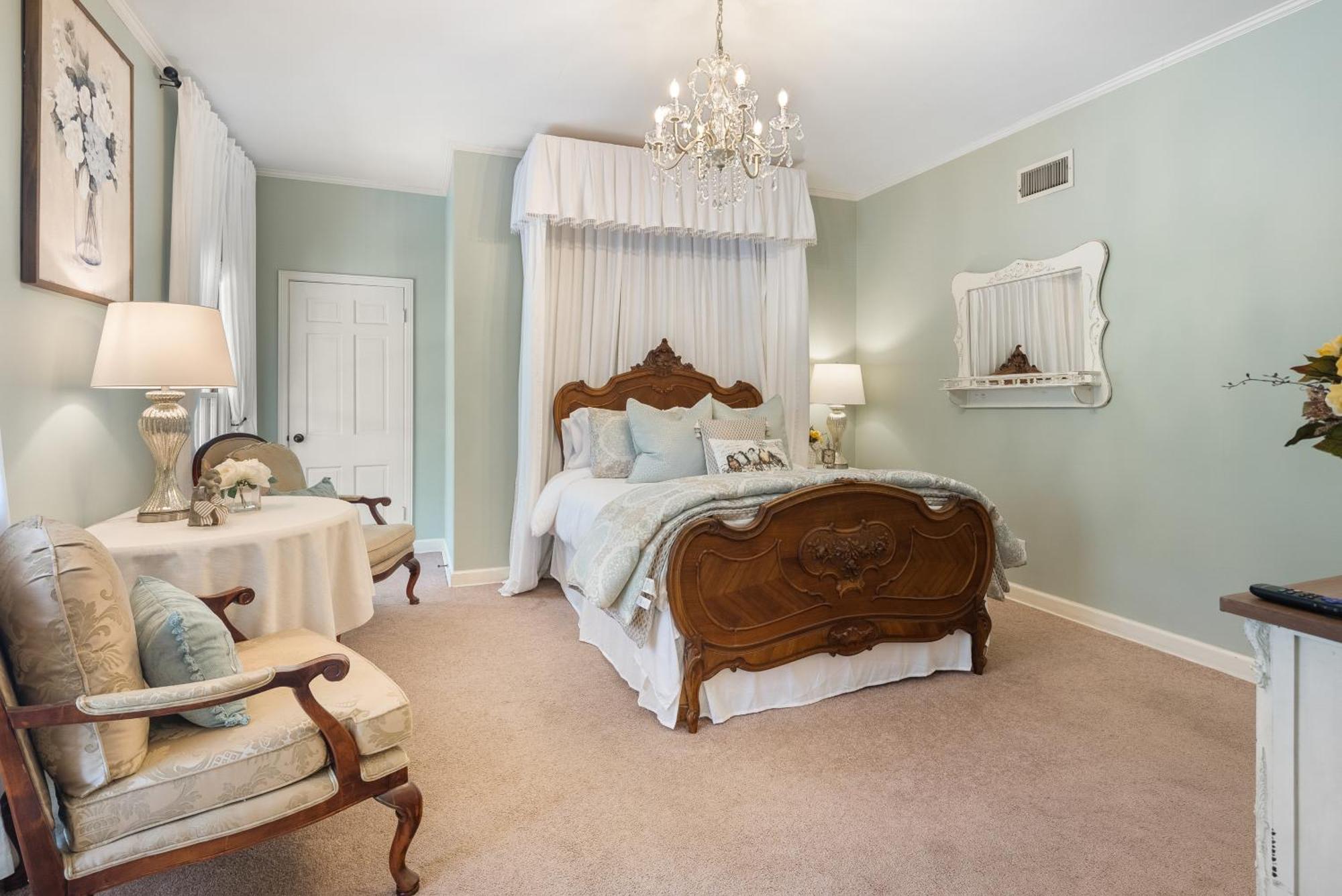 Beland Mansion-magnolia Suite! *